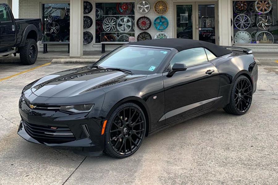  Chevrolet Camaro RS Convertible on Forgiato Wheels (FLOW 001) 2019 года  (фото 1 из 1)